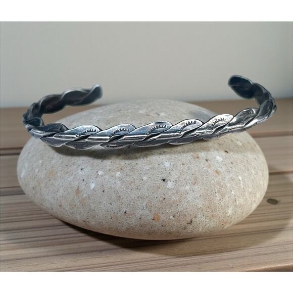 Vintage Native Navajo Sterling Silver Cuff Rope Bracelet Unsigned - Picture 1 of 10